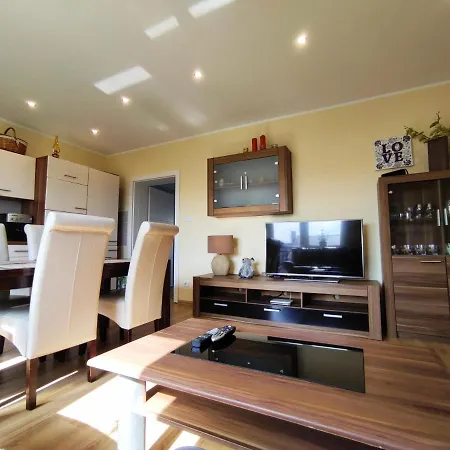 Gornyslask Blisko Jeziora - 120qm - 3 Sypialnie Z Parkingiem I Klimatyzacja - Flat Uppersilesia With Parking & Air Conditioning - Oberschlesien Mit 3 Schlafzimmern Inklusive Parkplatz Und Klima - Naehe Badesee Und Sandstrand * Niewiesze