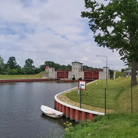 Gornyslask Blisko Jeziora - 120qm - 3 Sypialnie Z Parkingiem I Klimatyzacja - Flat Uppersilesia With Parking & Air Conditioning - Oberschlesien Mit 3 Schlafzimmern Inklusive Parkplatz Und Klima - Naehe Badesee Und Sandstrand Διαμέρισμα *