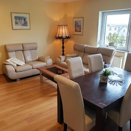 Gornyslask Blisko Jeziora - 120qm - 3 Sypialnie Z Parkingiem I Klimatyzacja - Flat Uppersilesia With Parking & Air Conditioning - Oberschlesien Mit 3 Schlafzimmern Inklusive Parkplatz Und Klima - Naehe Badesee Und Sandstrand דירה Niewiesze