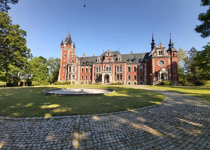 Gornyslask Blisko Jeziora - 120qm - 3 Sypialnie Z Parkingiem I Klimatyzacja - Flat Uppersilesia With Parking & Air Conditioning - Oberschlesien Mit 3 Schlafzimmern Inklusive Parkplatz Und Klima - Naehe Badesee Und Sandstrand