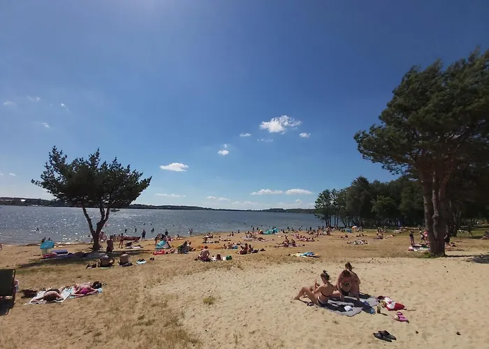 Gornyslask Blisko Jeziora - 120qm - 3 Sypialnie Z Parkingiem I Klimatyzacja - Flat Uppersilesia With Parking & Air Conditioning - Oberschlesien Mit 3 Schlafzimmern Inklusive Parkplatz Und Klima - Naehe Badesee Und Sandstrand * Niewiesze