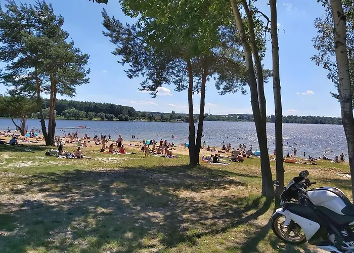 Apartmán Gornyslask Blisko Jeziora - 120qm - 3 Sypialnie Z Parkingiem I Klimatyzacja - Flat Uppersilesia With Parking & Air Conditioning - Oberschlesien Mit 3 Schlafzimmern Inklusive Parkplatz Und Klima - Naehe Badesee Und Sandstrand Niewiesze